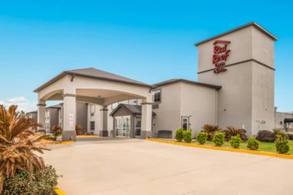  Red Roof Inn And Suites Lake Charles  3