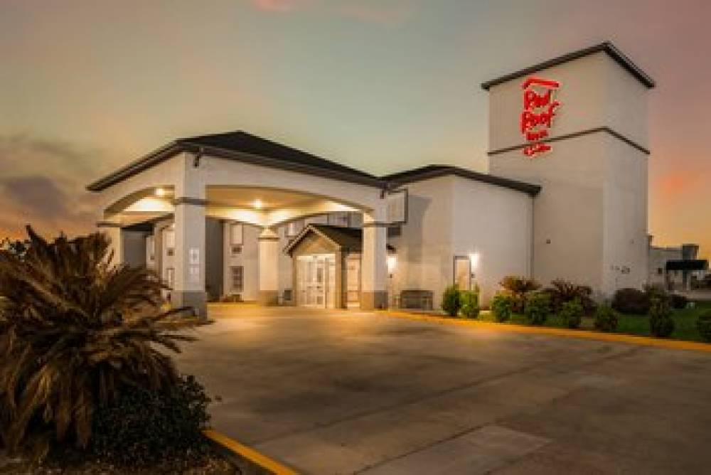  Red Roof Inn And Suites Lake Charles  4