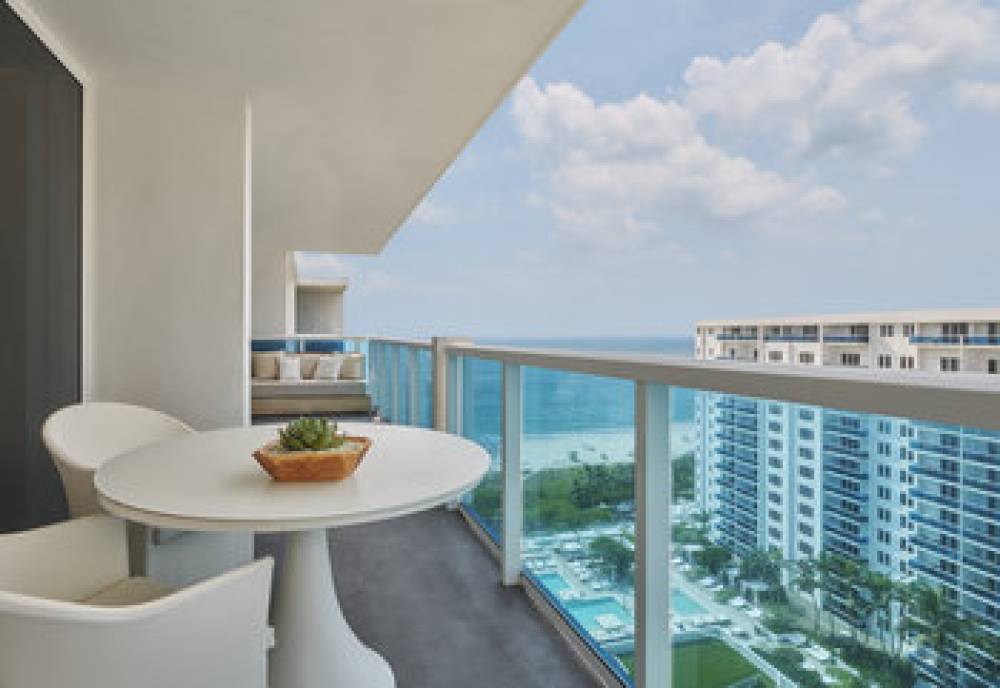 1 HOTEL SOUTH BEACH 10