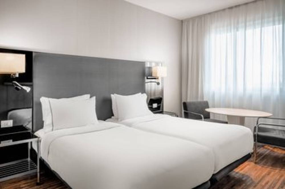 AC By Marriott Hotel Madrid Feria 7