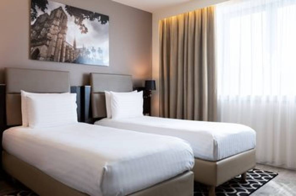 AC Hotel By Marriott Paris Porte Maillot 8