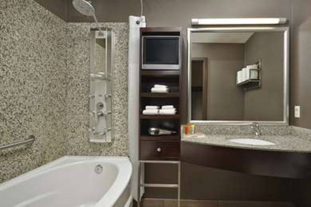 ACCLAIM HOTEL CALGARY AIRPORT 7