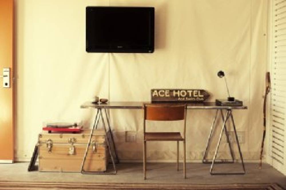 ACE HOTEL AND SWIM CLUB 8