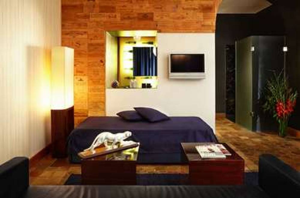 ADELE DESIGN HOTEL 10