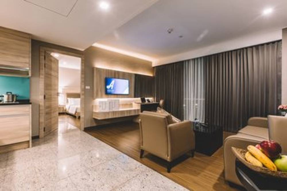 ADELPHI SUITES BANGKOK 4