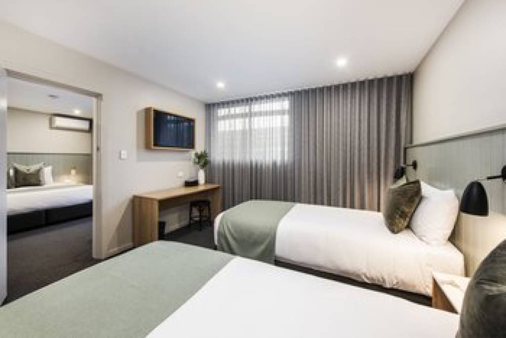 ADEN HOTEL MUDGEE 5