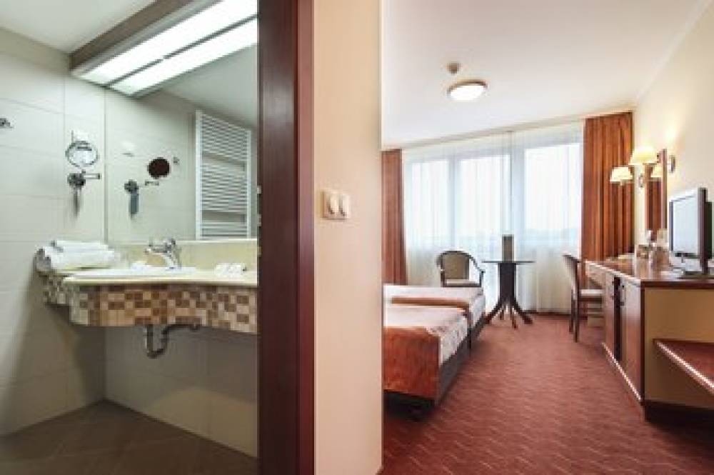 Airport Hotel Budapest 9