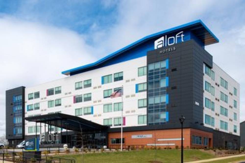 Aloft Charlotte Airport 1