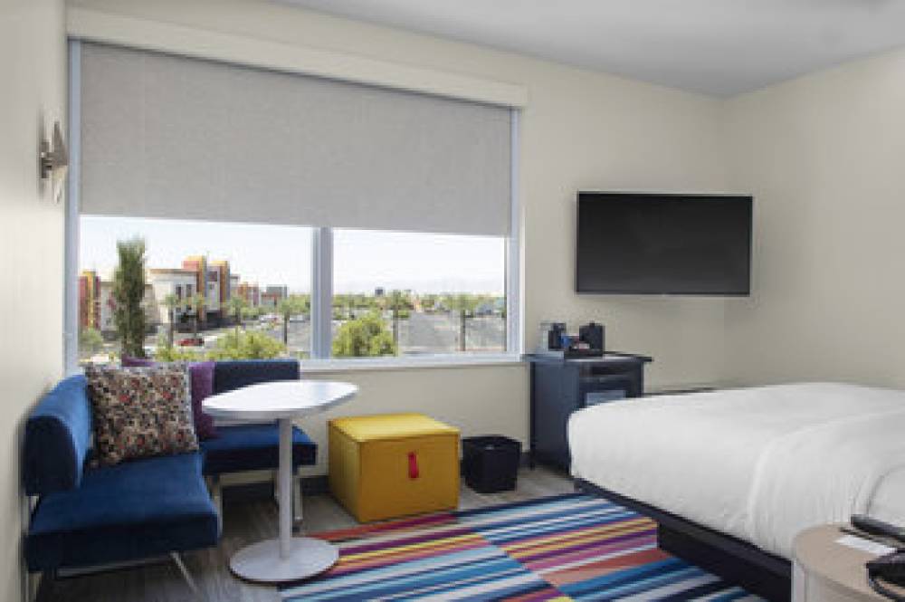 Aloft Phoenix Waddell 9