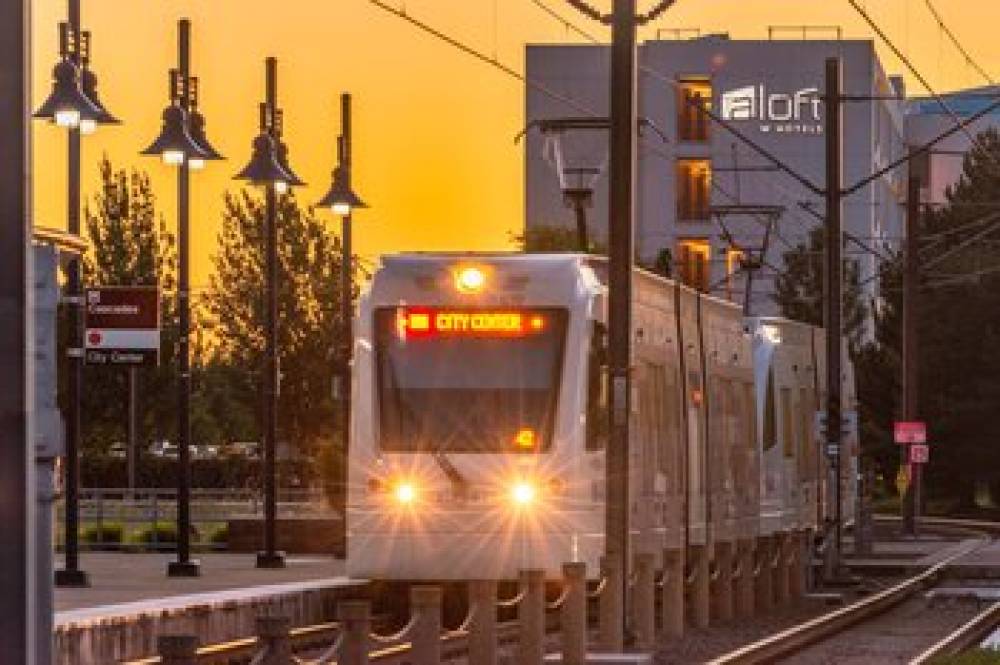 Aloft Portland Airport At Cascade Station 8