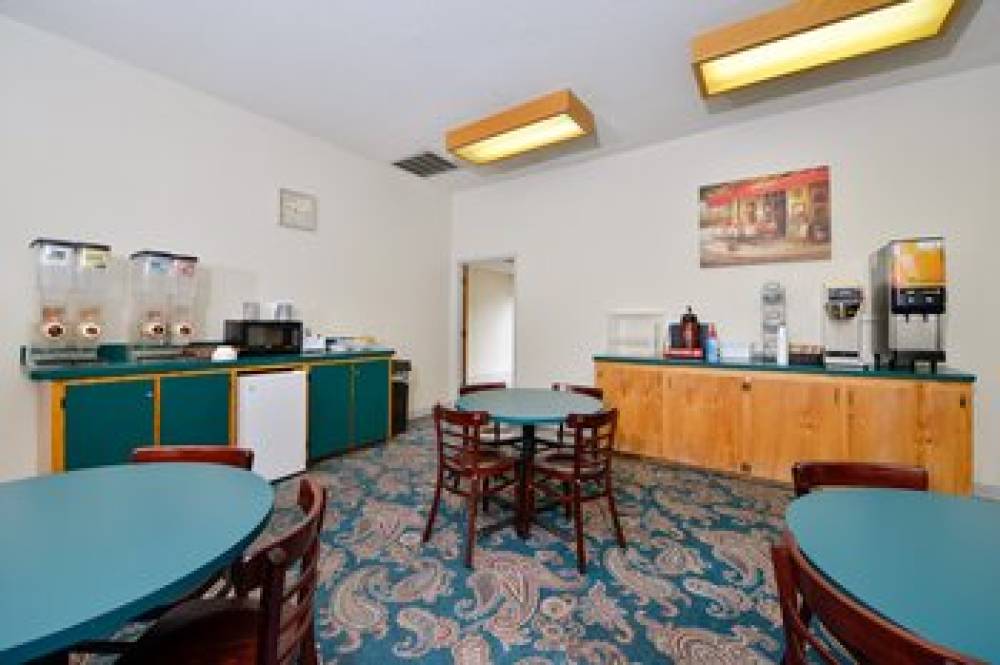 Americas Best Value Inn And Suites Aransas Pass 10