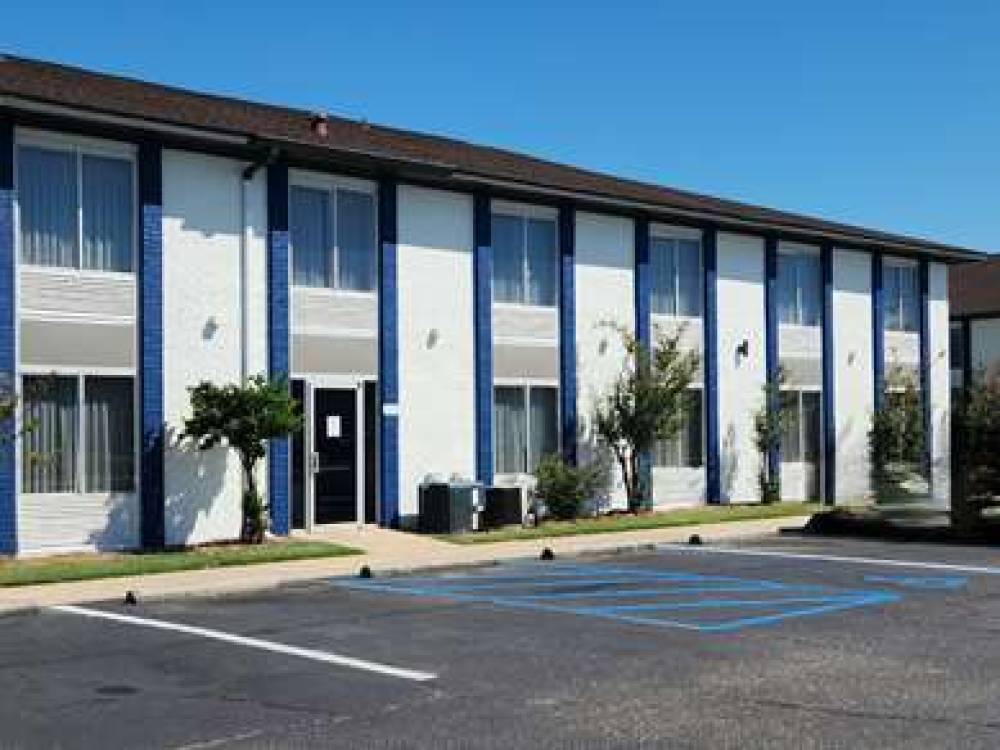 Americas Best Value Inn And Suites Foley 2