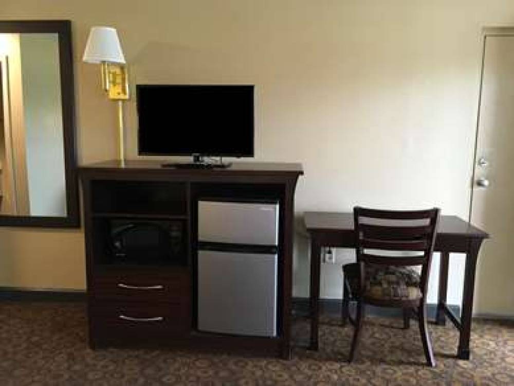 Americas Best Value Inn And Suites Greenwood 10