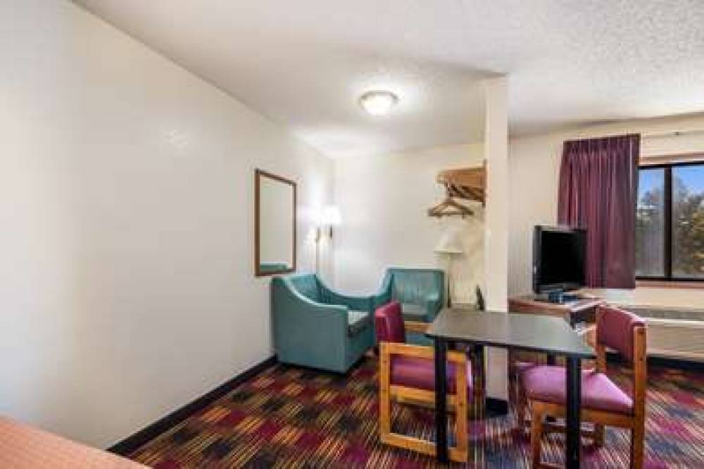 Americas Best Value Inn And Suites Harrisonville 9