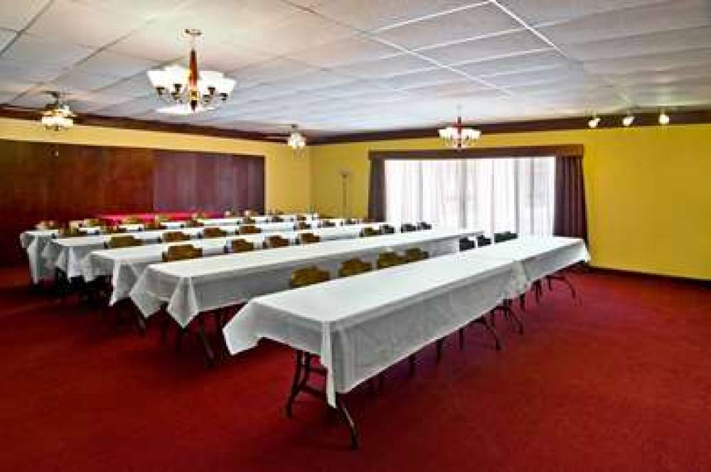 Americas Best Value Inn And Suites Hesston 8