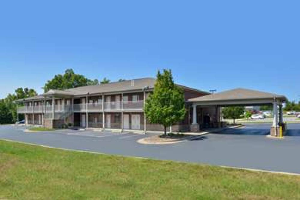 Americas Best Value Inn And Suites Little Rock 2