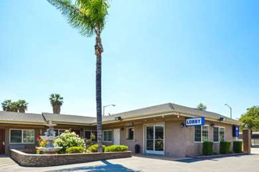 Americas Best Value Inn And Suites San Bernardino 3