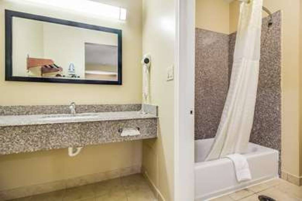 Americas Best Value Inn And Suites Tomball 3