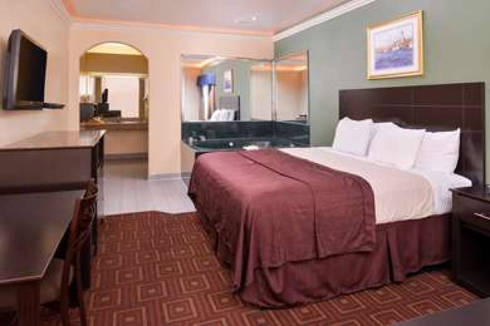 Americas Best Value Inn Baytown 8