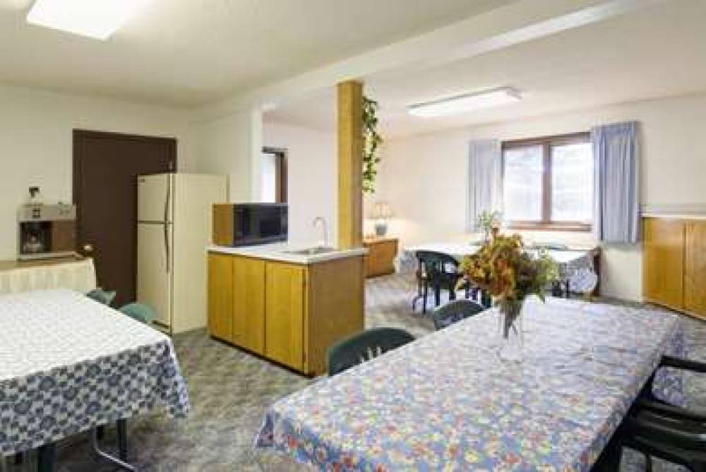 Americas Best Value Inn 8