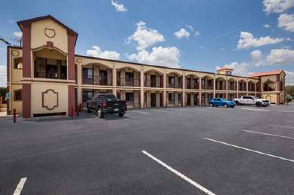 Americas Best Value Inn 3