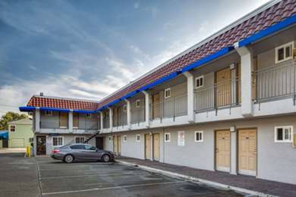 Americas Best Value Inn 5