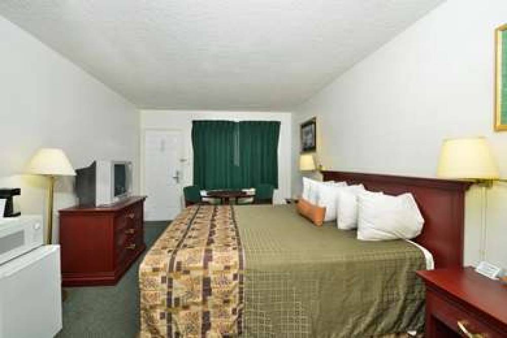 Americas Best Value Inn Chico 10