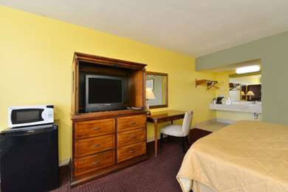 Americas Best Value Inn Cocoa Port Canaveral 7