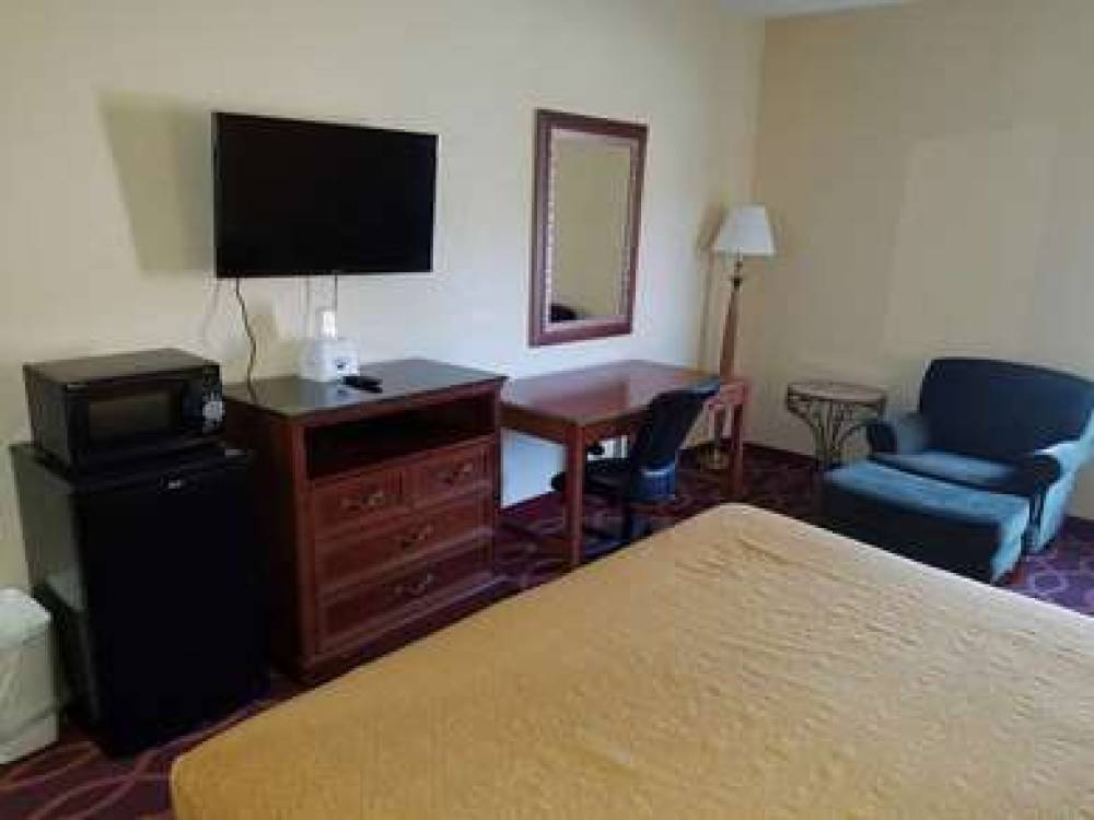 Americas Best Value Inn Evansville 7