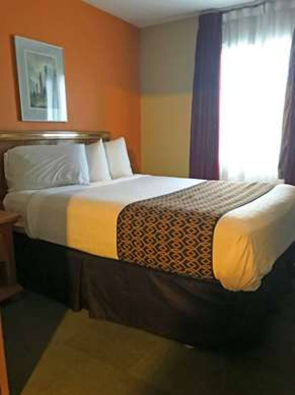 Americas Best Value Inn Executive Suites Airport 7