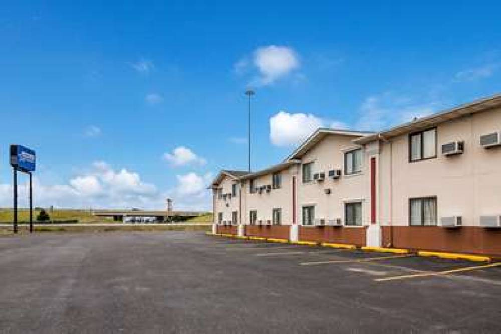 AMERICAS BEST VALUE INN FARGO 3