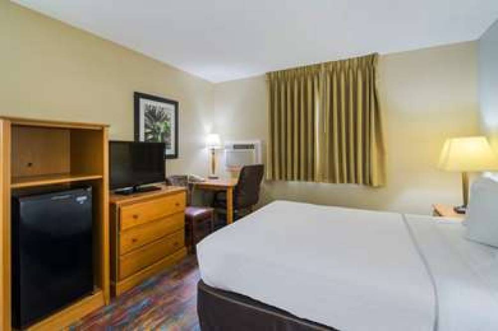 AMERICAS BEST VALUE INN FARGO 9