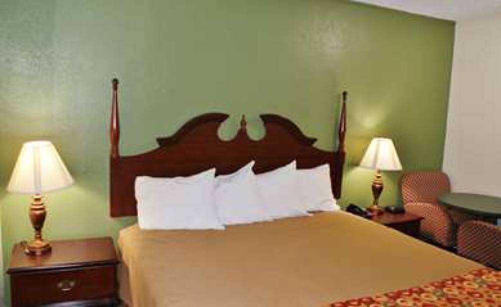 Americas Best Value Inn Fort Jackson 7