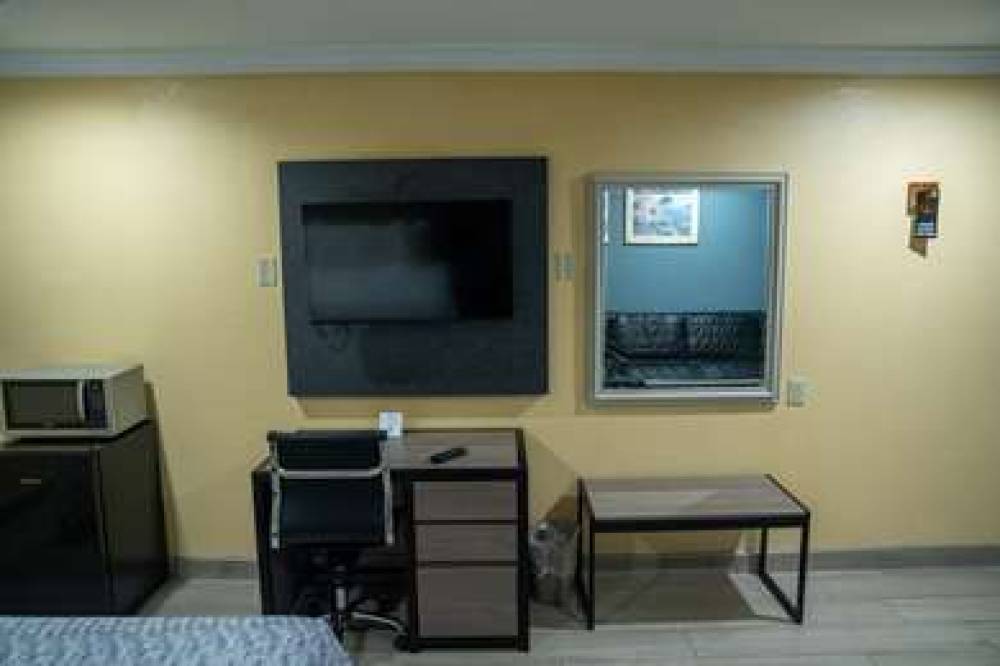 Americas Best Value Inn Fort Myers 10