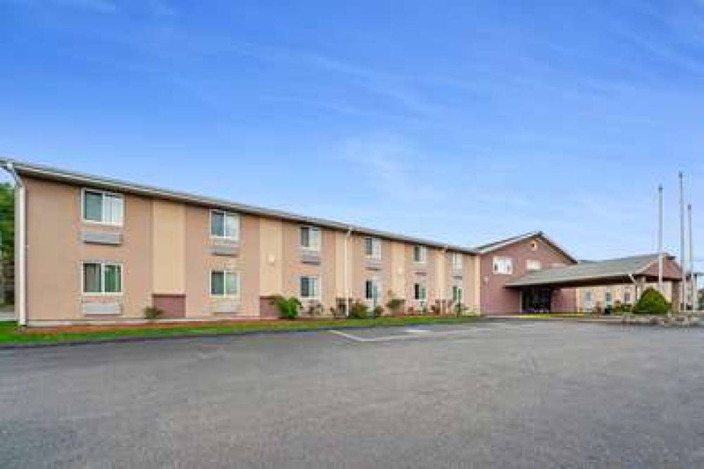 Americas Best Value Inn Foxboro 3