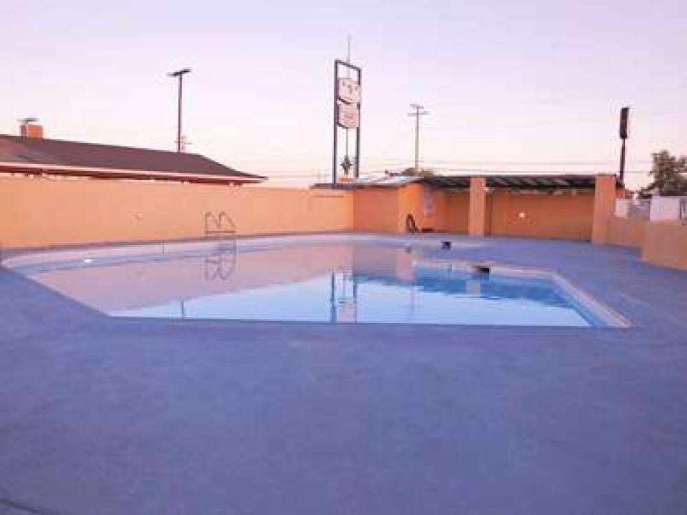 Americas Best Value Inn Hanford 9