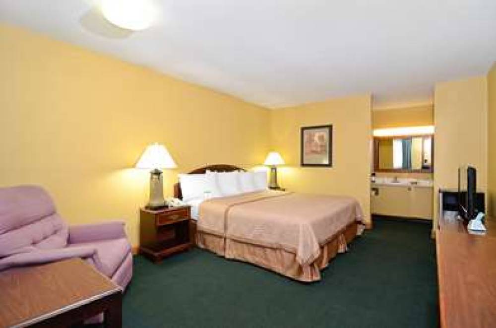 Americas Best Value Inn Iola 5