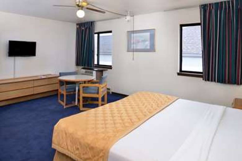 Americas Best Value Inn La Crosse 6