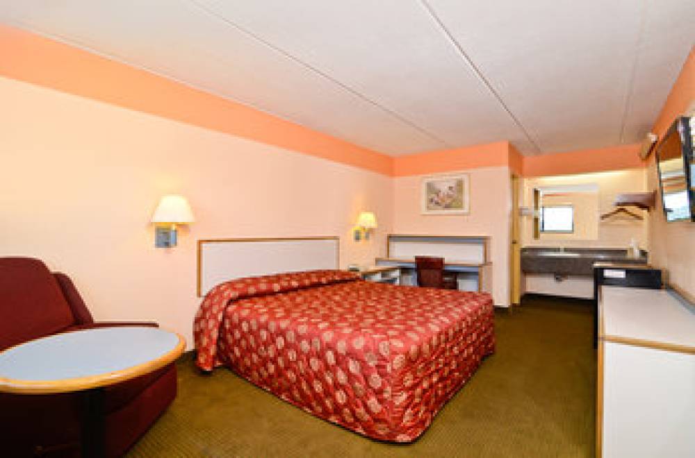 Americas Best Value Inn-Memphis/Airport 6