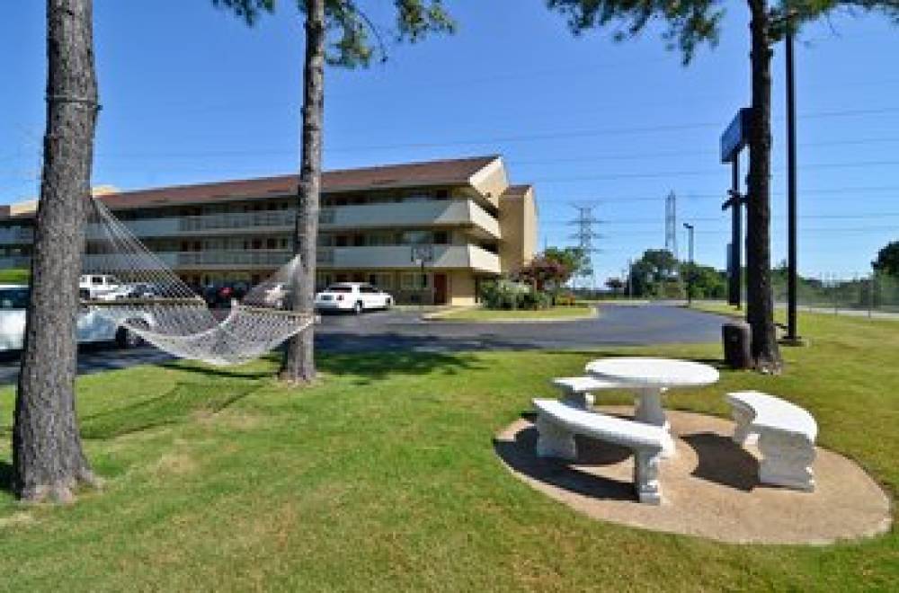 Americas Best Value Inn-Memphis/Airport 2