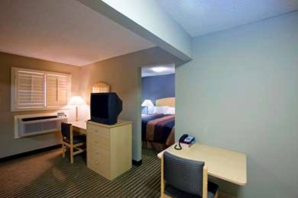 Americas Best Value Inn Midland 8