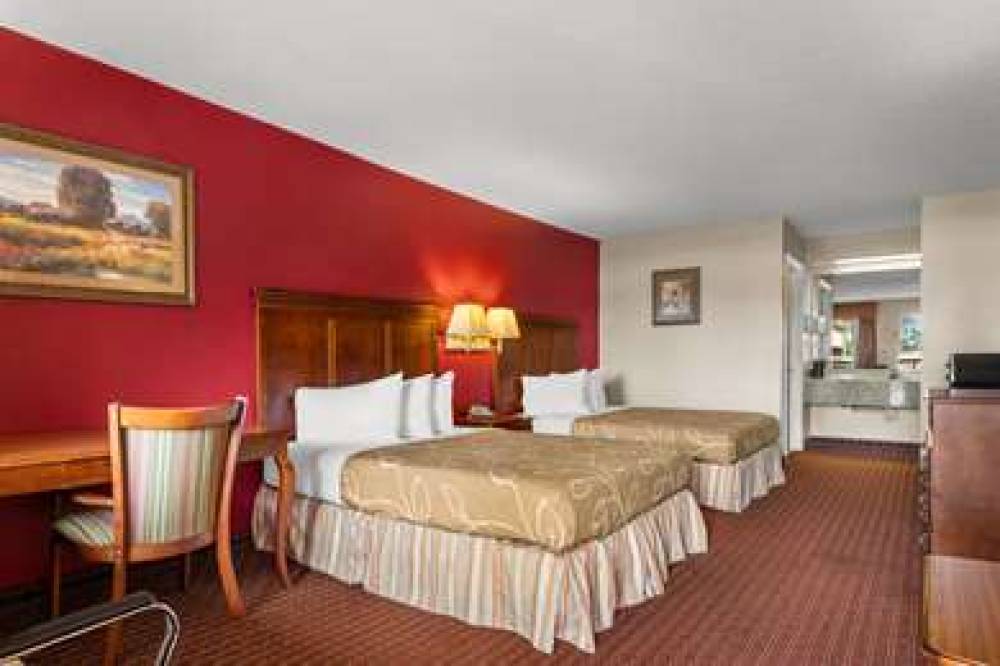 Americas Best Value Inn Montezuma 10