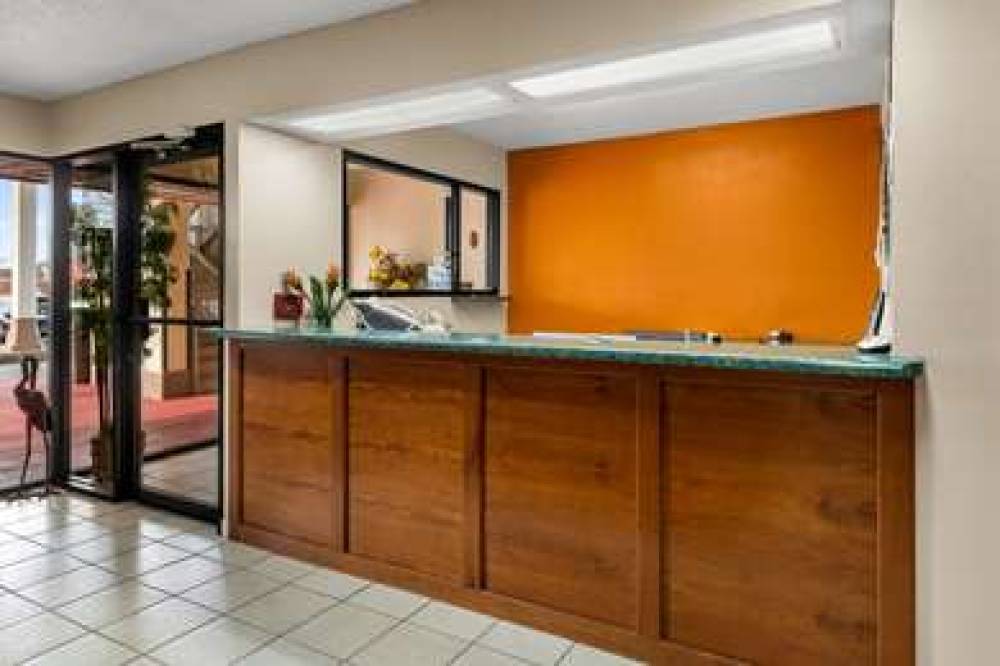 Americas Best Value Inn Montezuma 8