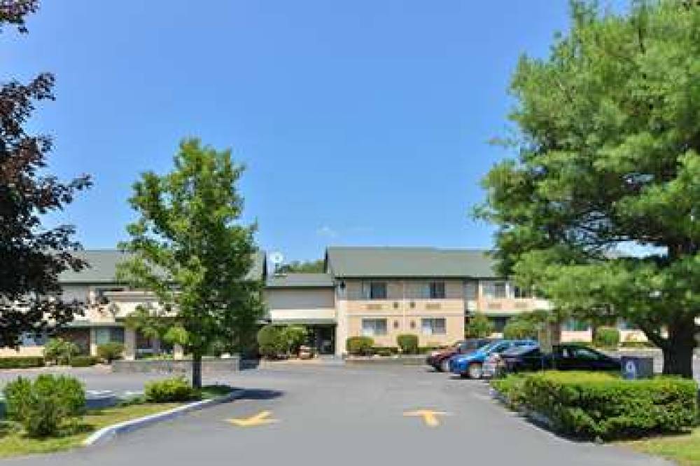 Americas Best Value Inn New Paltz 2