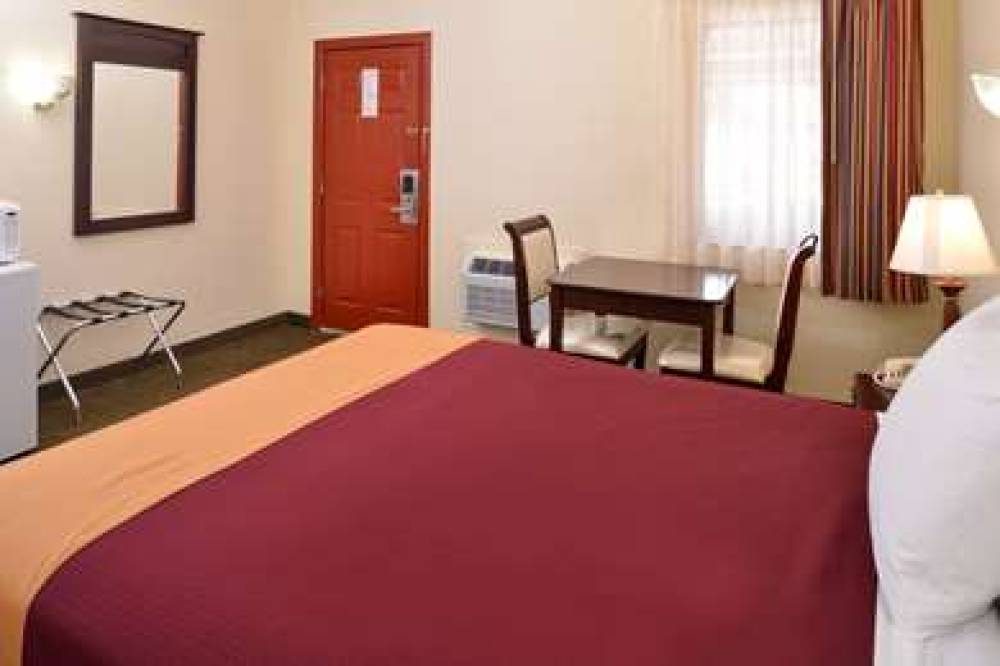 Americas Best Value Inn Ozona 9