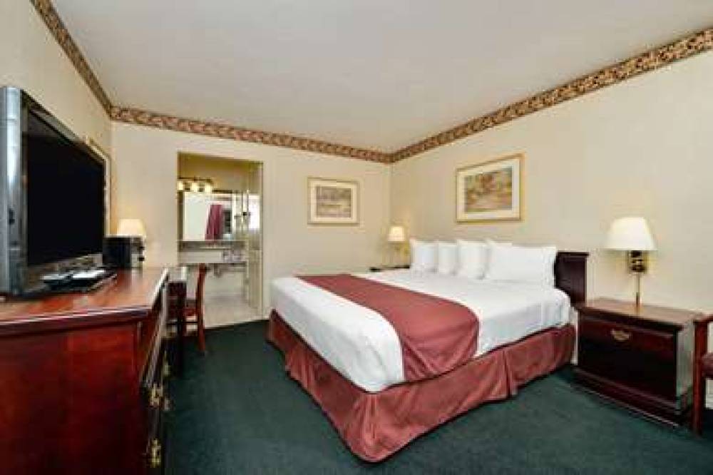 Americas Best Value Inn Sky Ranch 8