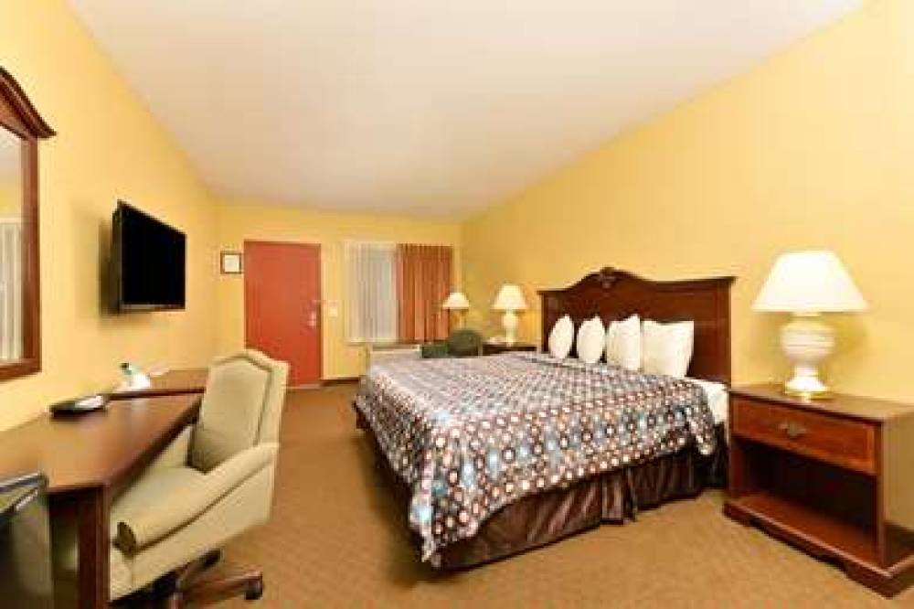 Americas Best Value Inn Starke 4