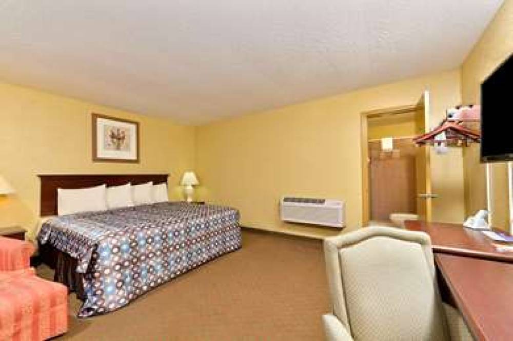 Americas Best Value Inn Starke 5