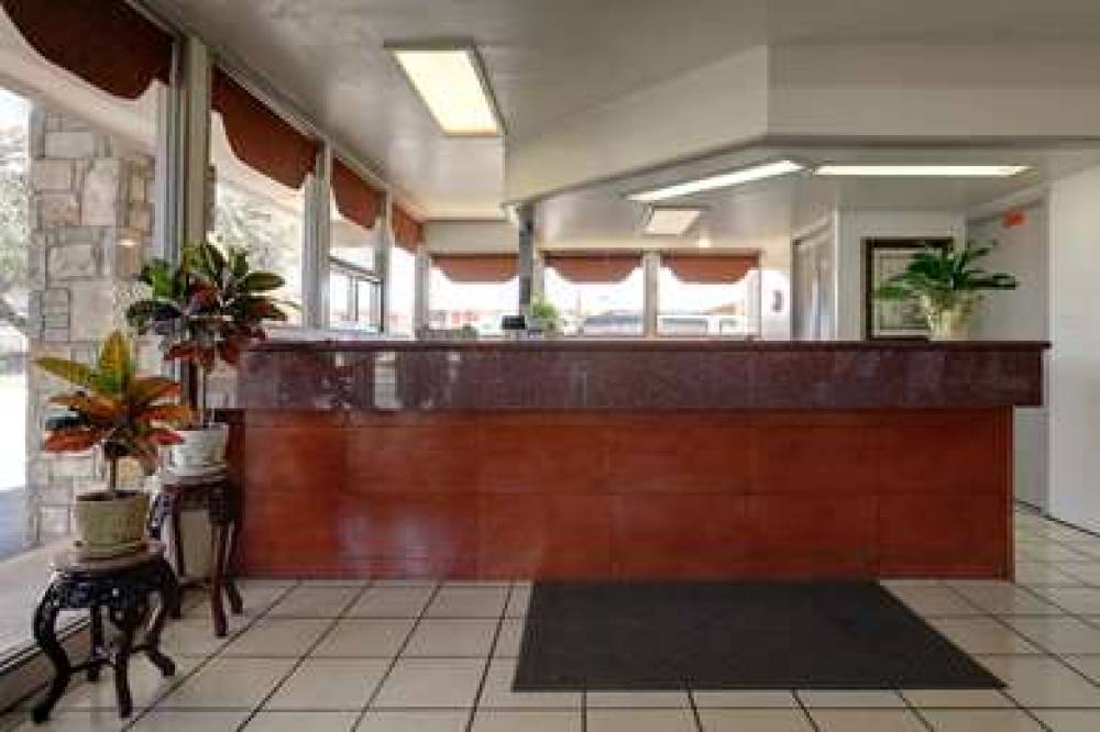 Americas Best Value Inn Uvalde 3