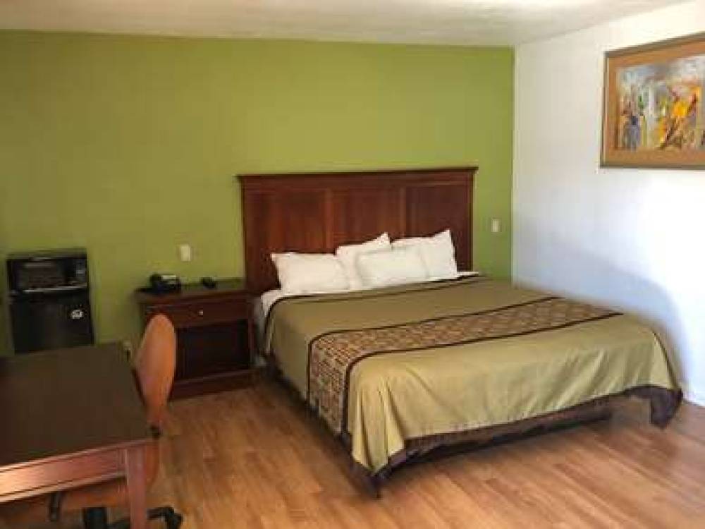 Americas Best Value Inn Visalia 8